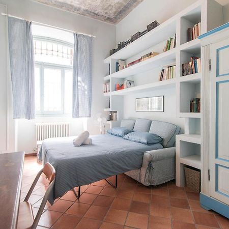Room 34 - The House Of Travelers Como Exterior photo