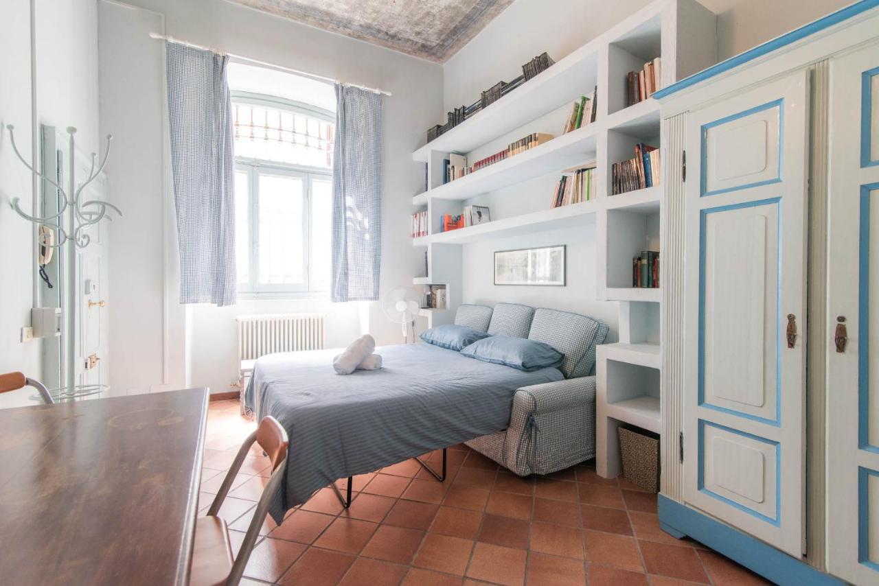 Room 34 - The House Of Travelers Como Exterior photo